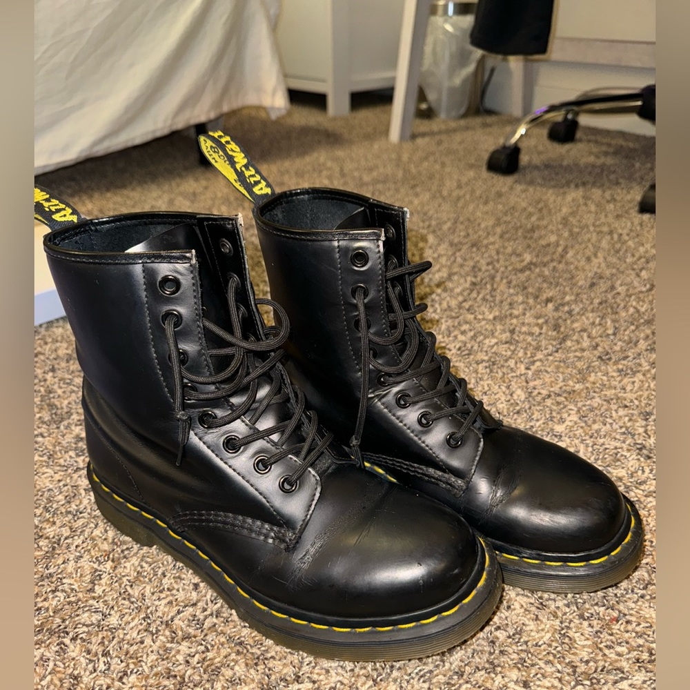 Women’s 1460 leather Dr.Martens